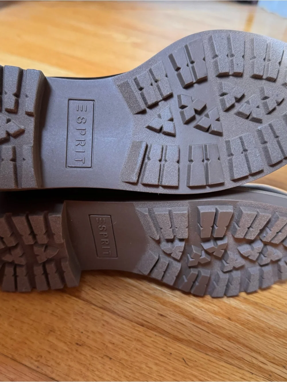 Esprit chukka style